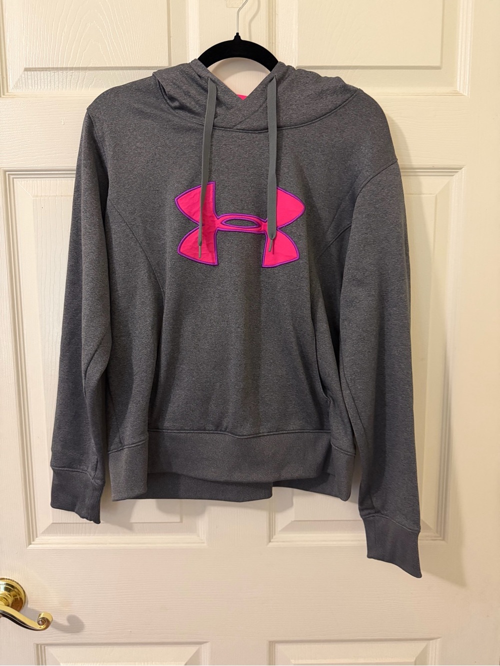 Under Armour ColdGear Charcoal Grey Hoodie Women’s Large Pink Logo Fleece